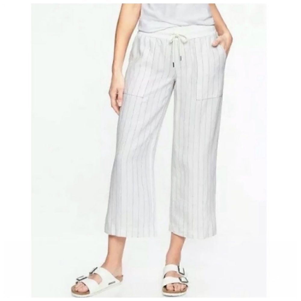 Athleta White and Grey Stripe Bali Linen Crop Pants